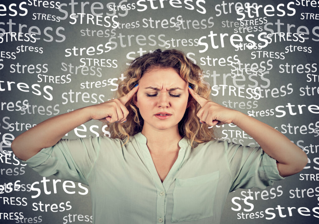 hypnoseterapi mod stress, kvinde med stress